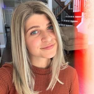 Meet your Posher, Abigail